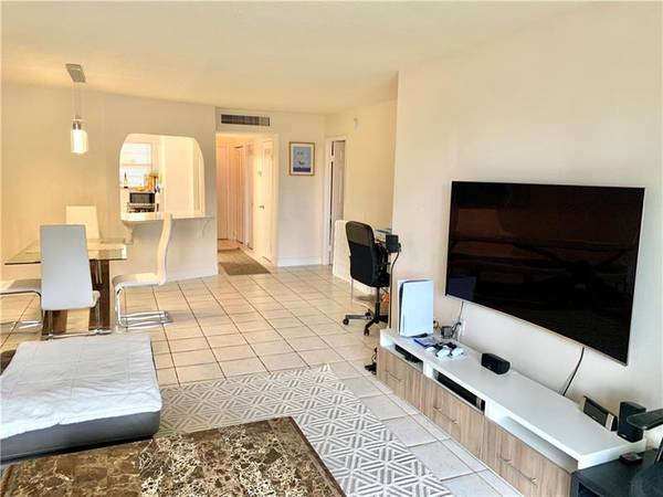 1780 NE 191st St  #104-2,  Miami,  FL 33179