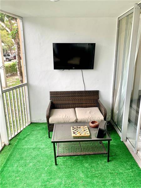 Miami, FL 33179,1780 NE 191st St  #104-2