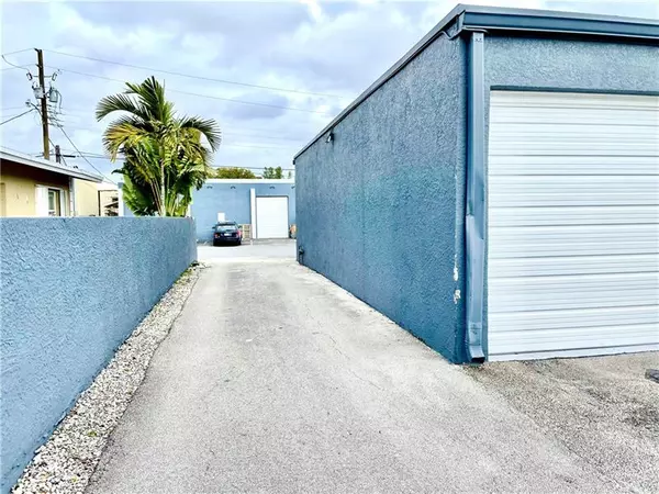 Fort Lauderdale, FL 33315,200 SW 14th Ct  #2-23