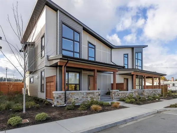 7948 Lochside Dr, Central Saanich, BC V8M 0B9