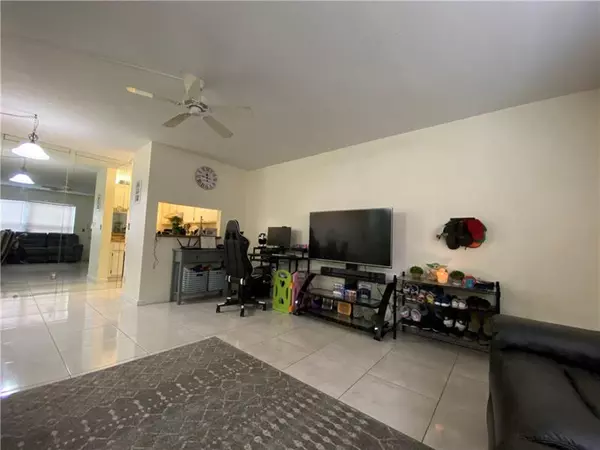 Coral Springs, FL 33065,3560 N University Dr  #L-6