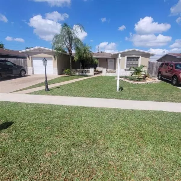 8931 NW 23rd St, Pembroke Pines, FL 33024