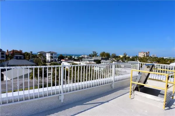 Fort Myers Beach, FL 33931,114/116 Voorhis ST