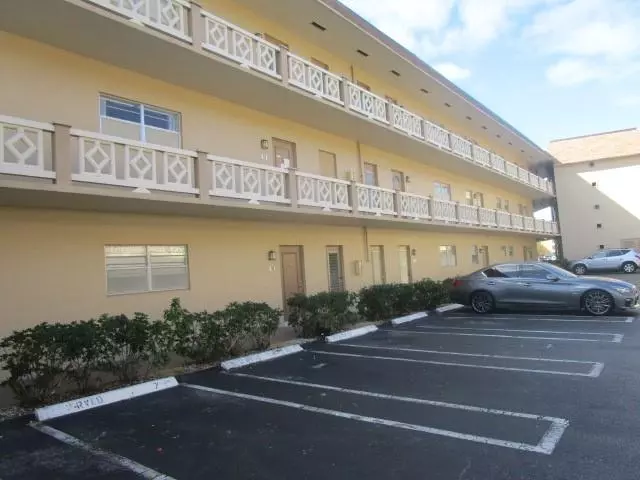 5051 W Oakland Park Blvd  #210, Lauderdale Lakes, FL 33313