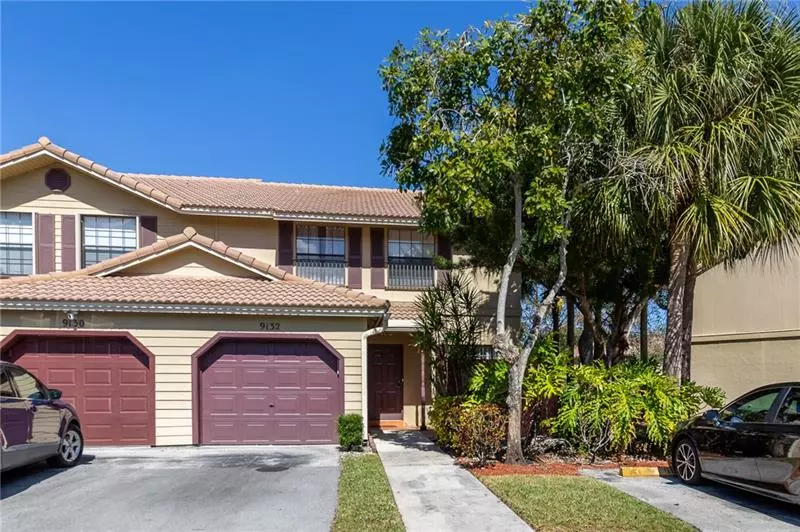 9132 Vineyard Lake Dr  #9132, Plantation, FL 33324