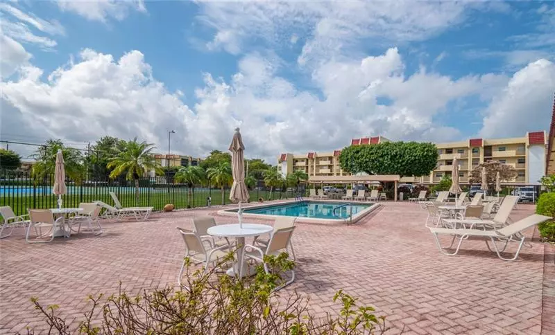 23305 N Barwood Ln N  #206, Boca Raton, FL 33428