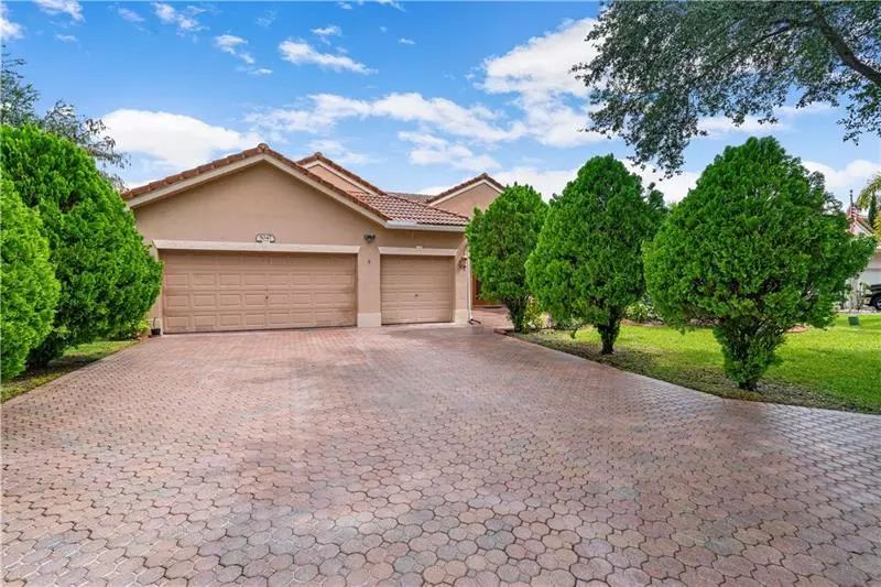 5047 NW 57th Terrace, Coral Springs, FL 33067