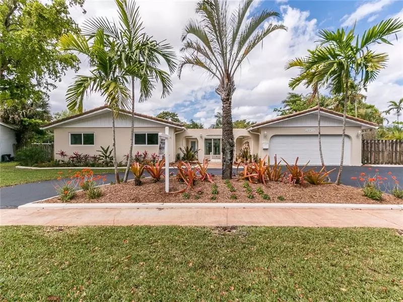 Plantation, FL 33317,887 Camellia Ct