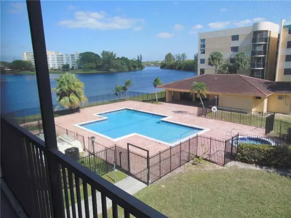 6575 W Oakland Park Blvd  #312, Lauderhill, FL 33313