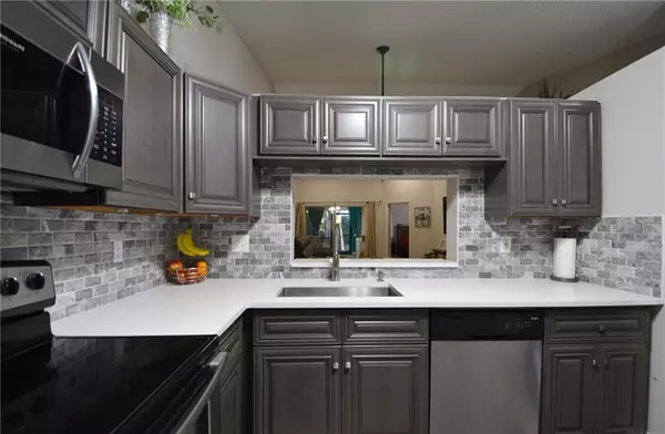 Tamarac, FL 33321,6060 NW 90th Ave  #6060