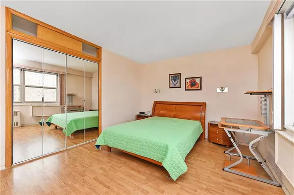 Brooklyn, NY 11224,440 Neptune AVE #18A