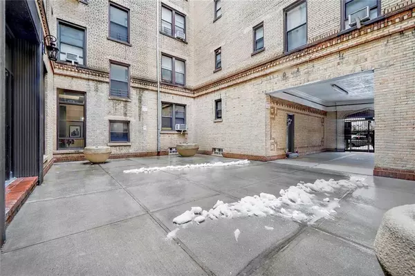 Brooklyn, NY 11209,7609 4 AVE #F8