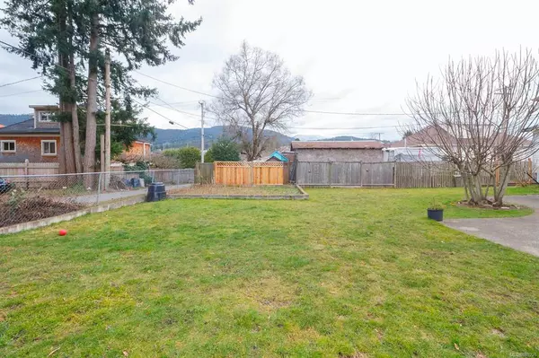 Ladysmith, BC V9G 1T4,225 Roberts St