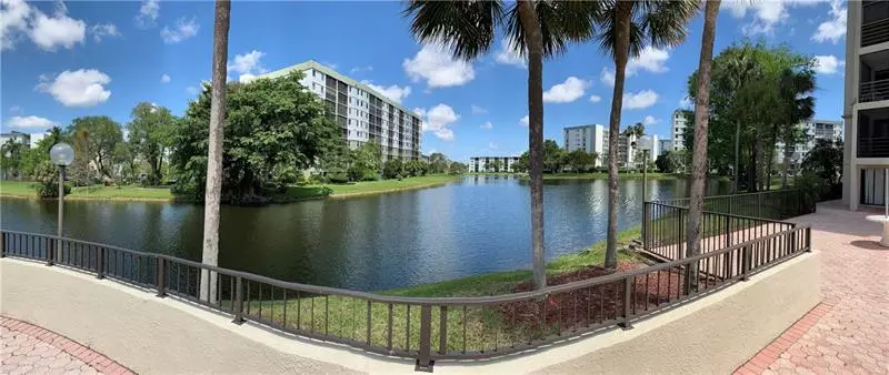 2307 S Cypress Bend Dr  #406A, Pompano Beach, FL 33069