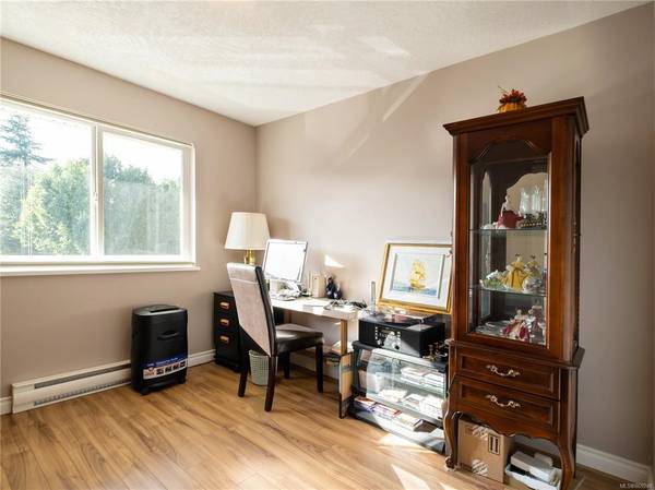 Duncan, BC V9L 3L4,321 McKinstry Rd #209