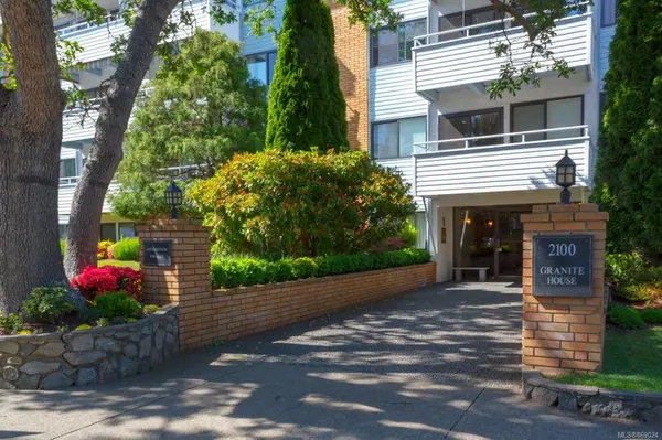 Oak Bay, BC V8S 3G6,2100 Granite St #111