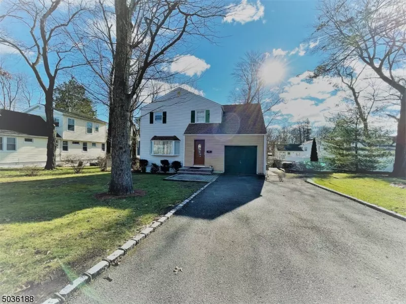 35 GRAND TER, Livingston Twp., NJ 07039