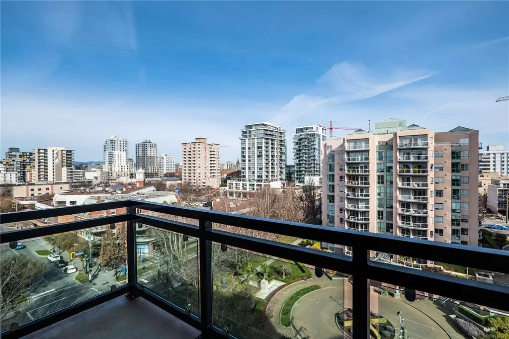 Victoria, BC V8V 4Y3,1029 View St #825