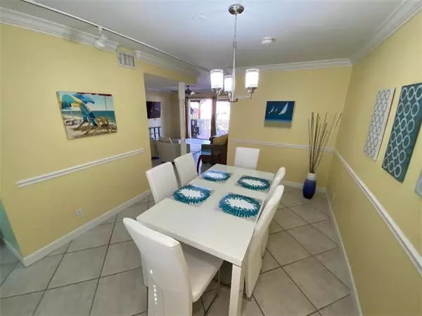 Wilton Manors, FL 33305,663 Kensington Pl  #102B