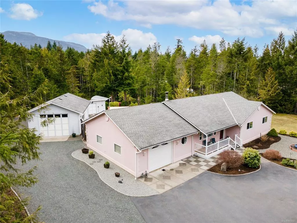 Qualicum Beach, BC V9K 2S4,1356 MEADOWOOD Way