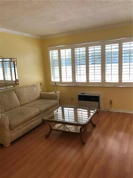 Deerfield Beach, FL 33442,195 Ventnor L  #195