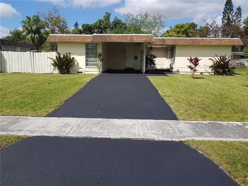 7903 NW 72nd Ave, Tamarac, FL 33321