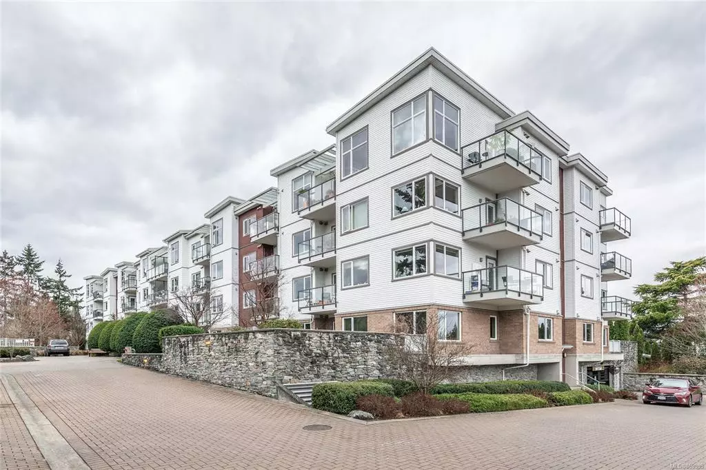 Saanich, BC V8Z 0B5,4394 West Saanich Rd #105