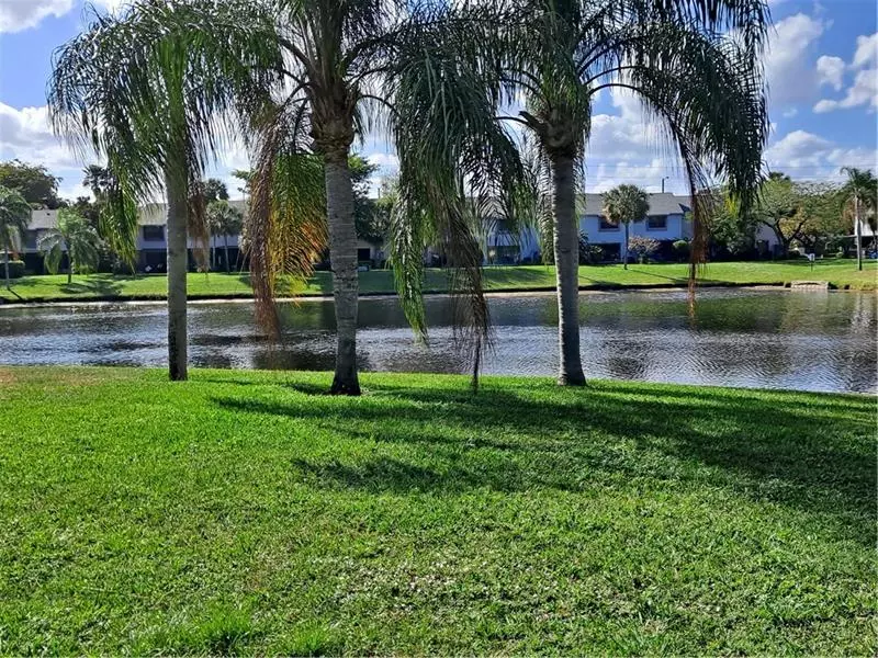 Coconut Creek, FL 33066,3333 Carambola Cir  #3333