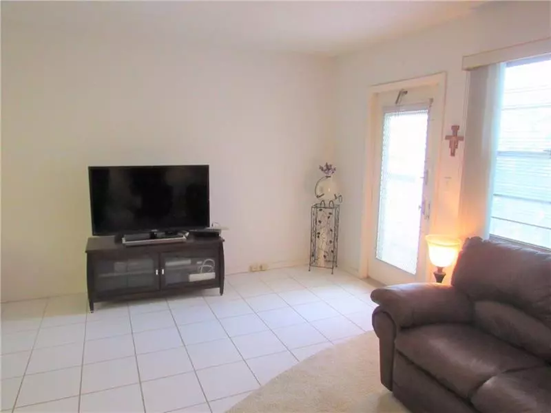 Deerfield Beach, FL 33442,2150 Cambridge G  #2150