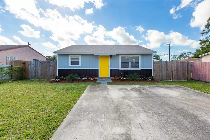 4824 Clinton Blvd, Lake Worth, FL 33463