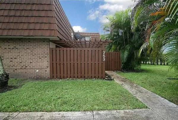 753 SW 120 way  #753, Davie, FL 33325