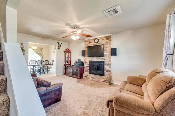 1008 Cavalier Street, Moore, OK 73160