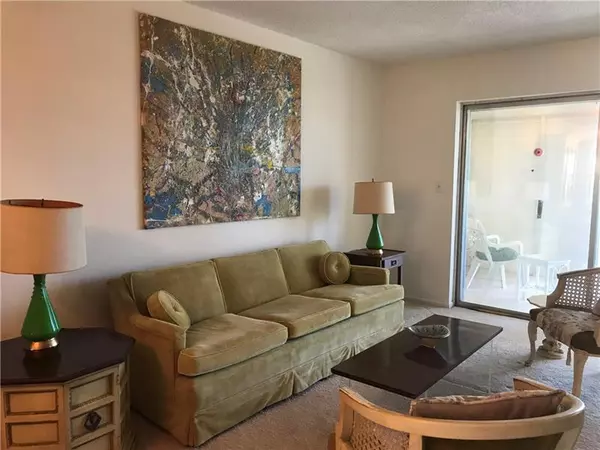 Lauderdale By The Sea, FL 33308,4629 Poinciana St  #418