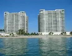 Hollywood, FL 33019,6001 N Ocean Dr  #802