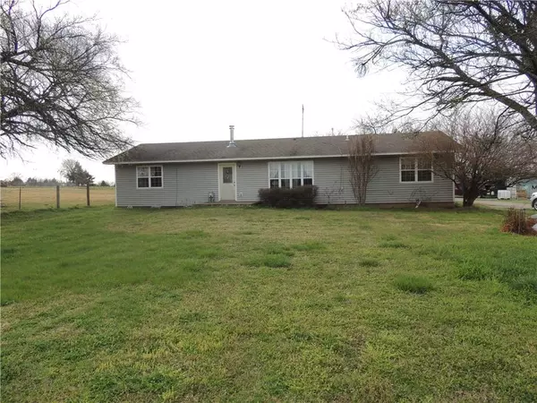 30126 E CR 1650 Road, Elmore City, OK 73433