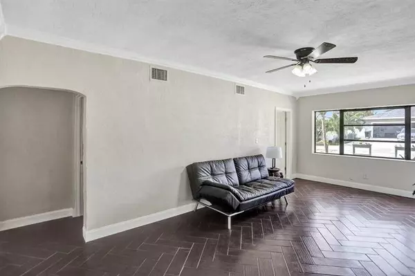 Fort Lauderdale, FL 33304,827 NE 14th Ct