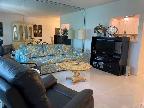 Deerfield Beach, FL 33442,54 ISLEWOOD C  #54