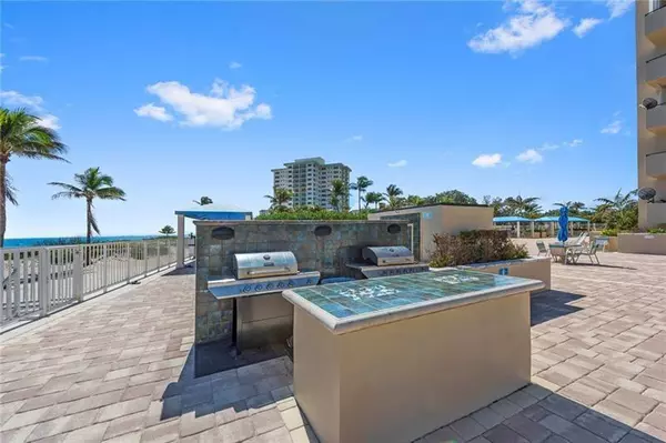 Lauderdale By The Sea, FL 33062,2000 S Ocean Blvd  #12D