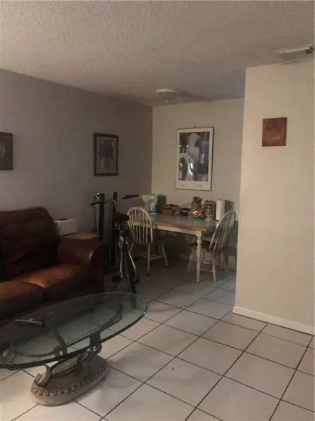 Pompano Beach, FL 33060,215 SW 1st Ct