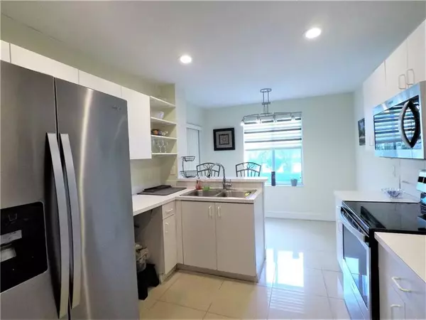 Weston, FL 33326,16314 MALIBU DR  #7