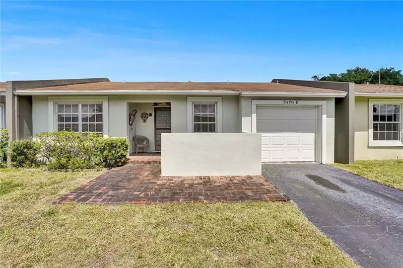 5470 Lakewood Circle  #B, Margate, FL 33063