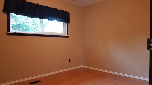 7676 Bell Rd, Port Alberni, BC V9Y 9E6