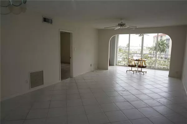 Pompano Beach, FL 33062,2731 NE 14th Street Cswy  #512