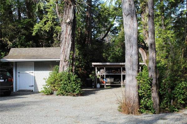 Ucluelet, BC V0R 3A0,1796 Rainforest Lane