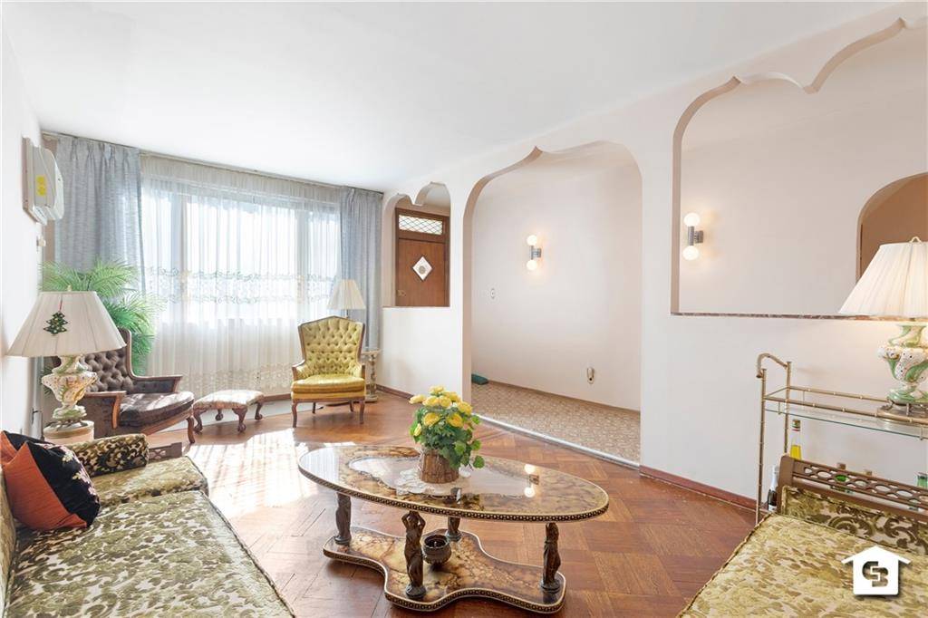 Brooklyn, NY 11204,2037 70 ST