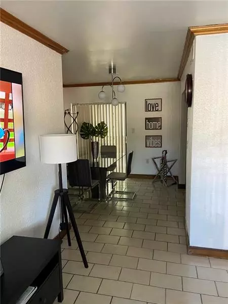 1497 W 42nd Pl  #6, Hialeah, FL 33012