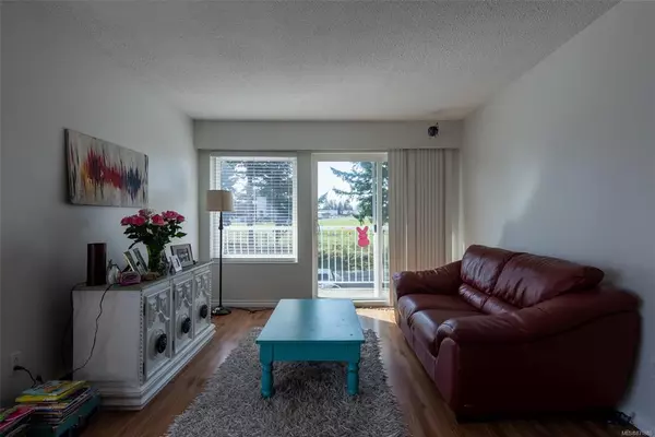 Campbell River, BC V9W 4B5,501 9th Ave #303