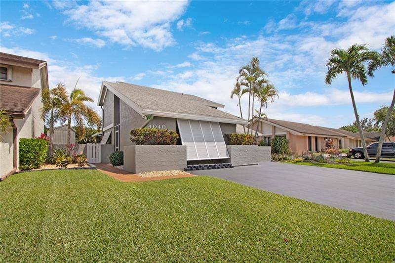 4040 SW 82nd Ter, Davie, FL 33328