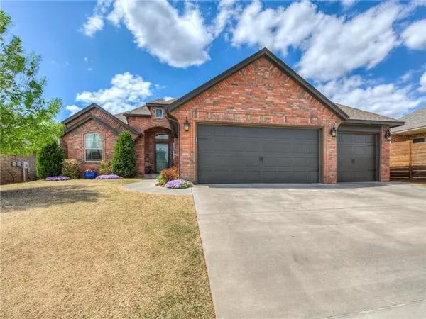 2109 Timber Crossing, Yukon, OK 73099