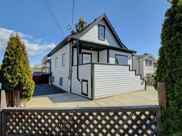 Saanich, BC V9A 1K4,370 Obed Ave